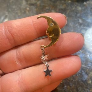Vintage Avon moon and star brooch pin